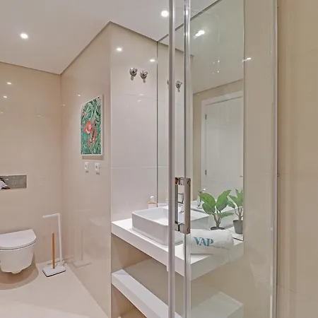 Thaiti Apartment דירה