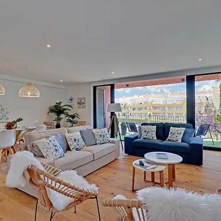 Thaiti Apartment *