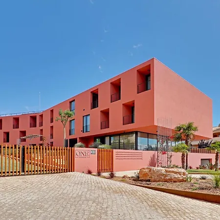 Thaiti Apartment *